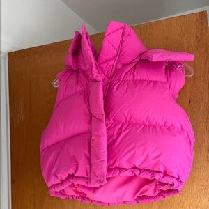 LULULEMON Cropped Vest